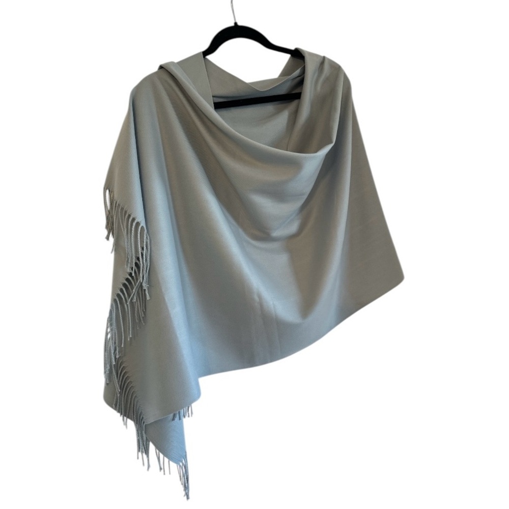 NWOT | Cashmere & Wool Blend Silver / Light Grey Scarf / Wrap / Shawl - Picture 2 of 10